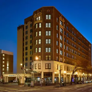 Doubletree By Hilton Downtown Hotel Memphis